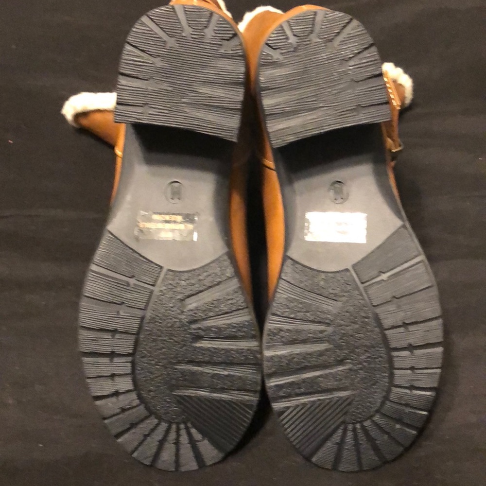 Shoes - Picture 2 of 3